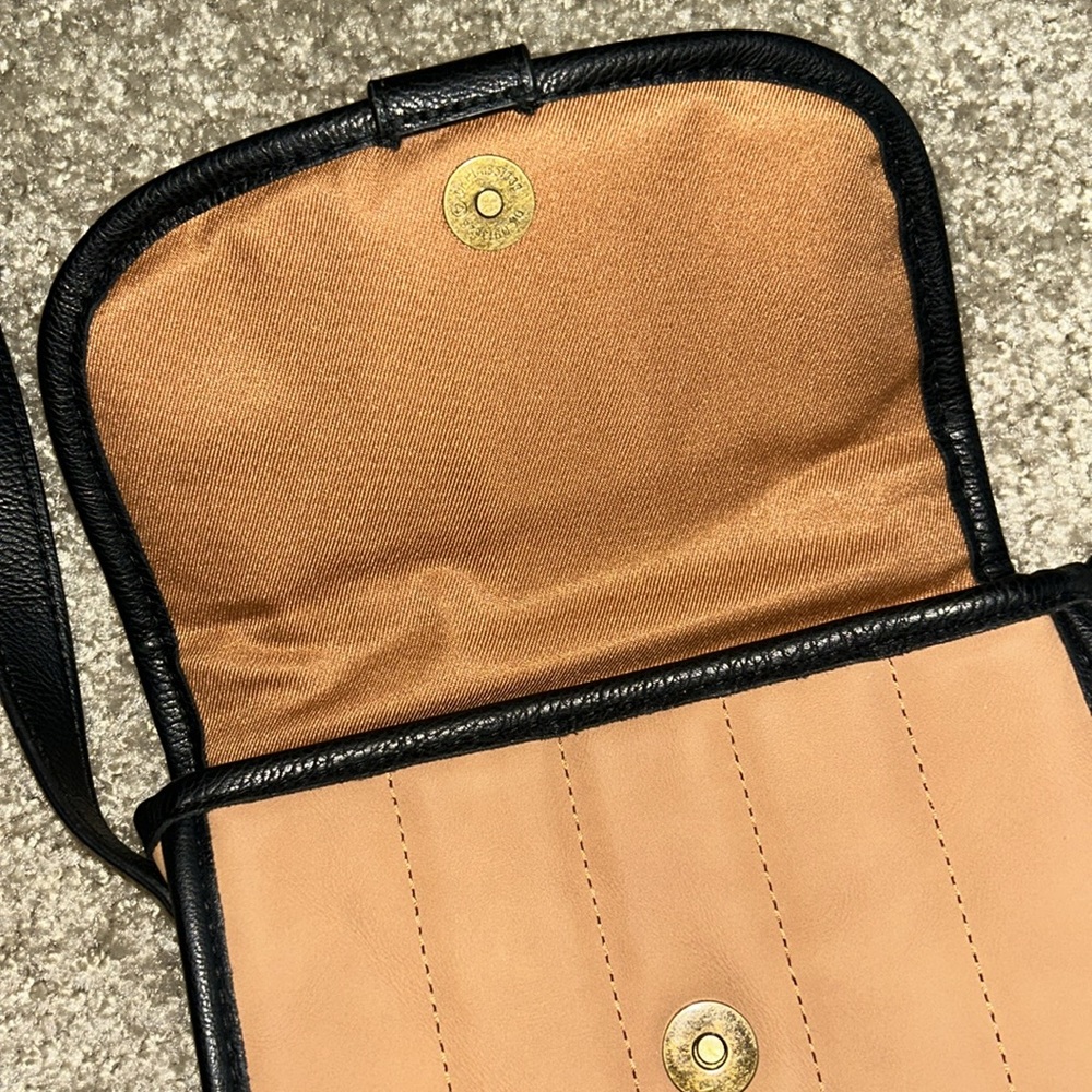 Universal Threads Purse - Picture 4 of 6